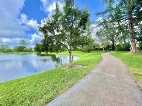 21894 Lake Forest Cir in Boca Raton, FL - Building Photo - Building Photo