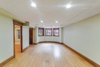 434 W Oakdale Ave in Chicago, IL - Building Photo - Building Photo