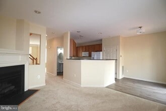 46180 Chester Terrace in Sterling, VA - Building Photo - Building Photo