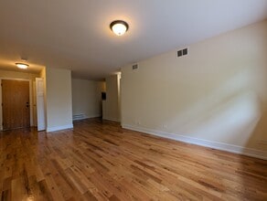 557 W Arlington Pl in Chicago, IL - Building Photo - Building Photo