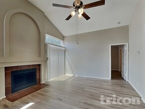 10218 Basin Field Dr in San Antonio, TX - Building Photo - Building Photo
