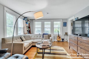 9 Keefe Ave in Newton, MA - Building Photo