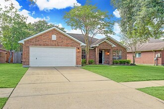 5108 Cherrywood Ct in League City, TX - Building Photo - Building Photo