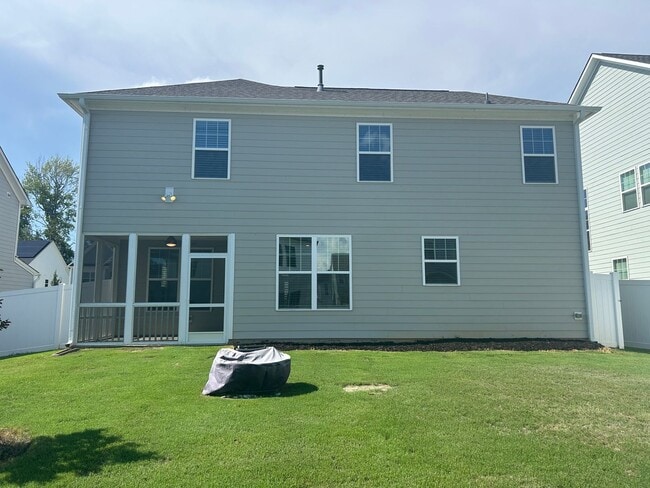 621 Ressler St in Holly Springs, NC - Building Photo - Building Photo