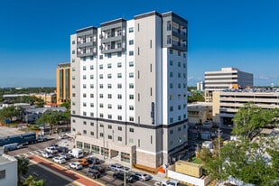 Nine20 Manatee in Bradenton, FL - Building Photo