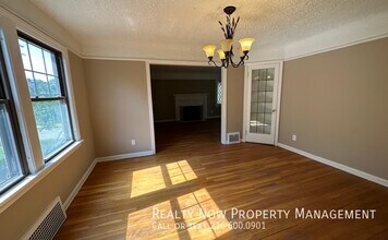 18224 Winslow Rd in Shaker Heights, OH - Building Photo - Building Photo
