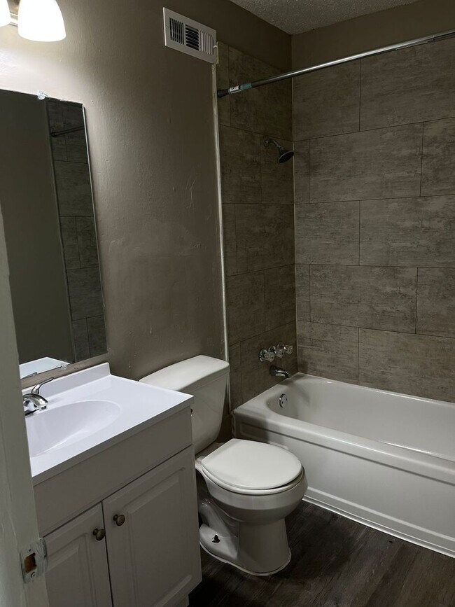 5630 S Quaker Ave in Tulsa, OK - Building Photo - Building Photo