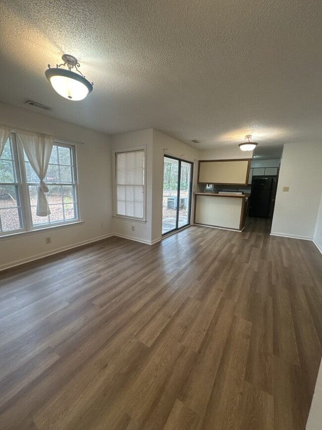 1948 Heather Loop Rd in Jacksonville, NC - Building Photo - Building Photo