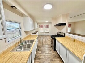 705 Fulton St in Fairmont, WV - Building Photo