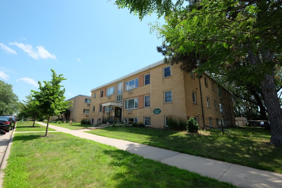 Alden Park Apartments in St. Paul, MN - Foto de edificio