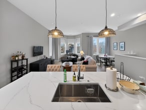 1535 N Maplewood Ave in Chicago, IL - Building Photo - Building Photo