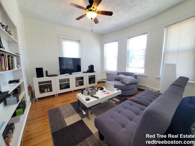 22 Belmont St in Watertown, MA - Building Photo - Building Photo