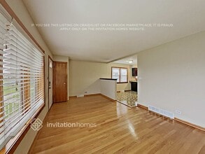 6447 W 63rd Pl in Chicago, IL - Foto de edificio - Building Photo