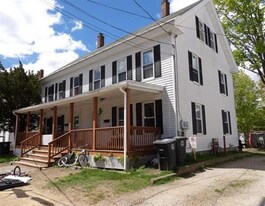 35 Elkins St, Unit UNIT B in Franklin, NH - Building Photo