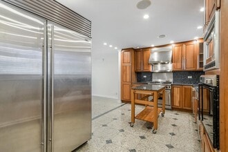 1073 S Park Terrace in Chicago, IL - Building Photo - Building Photo