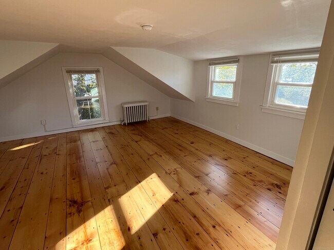 9 Essex Rd in Westbrook, CT - Building Photo - Building Photo