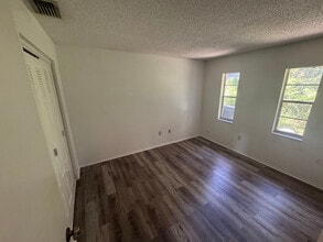 7403 Mead Dr in Spring Hill, FL - Building Photo - Building Photo