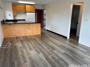 1535 Punahou St in Honolulu, HI - Building Photo - Building Photo