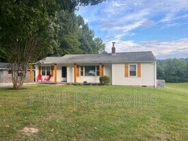 12014 Yarnell Rd in Knoxville, TN - Building Photo