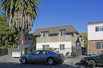 551 Avalani Ave in San Jose, CA - Building Photo - Building Photo