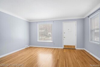 321 S Pleasant St in Royal Oak, MI - Building Photo - Building Photo