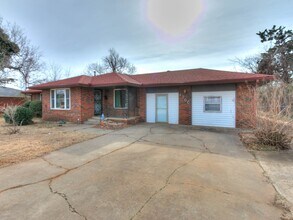 4200 Springlake Dr in Oklahoma City, OK - Building Photo - Building Photo