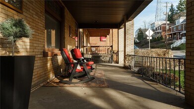 17 Bailey Ave in Pittsburgh, PA - Building Photo - Building Photo