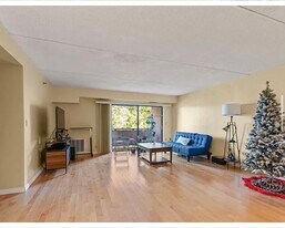 2500 Mystic Valley Pkwy in Medford, MA - Building Photo