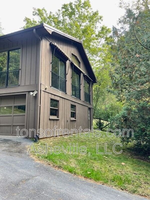 304 Wilson Cove Rd in Swannanoa, NC - Building Photo - Building Photo