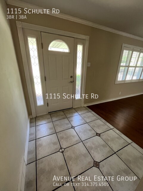 property at 1115 Schulte Rd