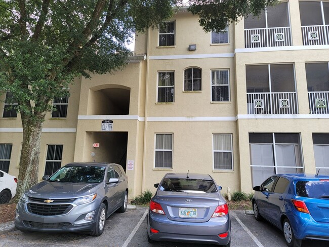 5013 Sunridge Palms Dr in Tampa, FL - Foto de edificio - Building Photo