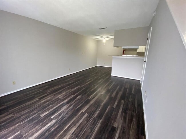 property at 2501 Gulf Fwy
