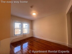 1315 Commonwealth Ave, Unit #504 in Boston, MA - Building Photo - Building Photo