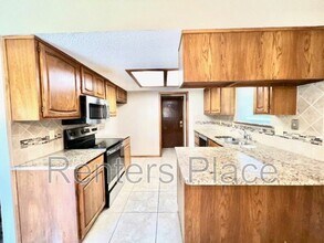 6913 E 97th St in Tulsa, OK - Building Photo - Building Photo