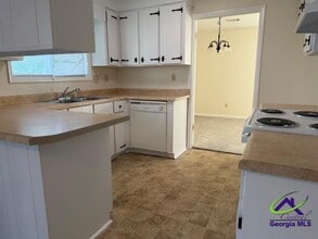 108 Stonefield Ct in Warner Robins, GA - Building Photo - Building Photo