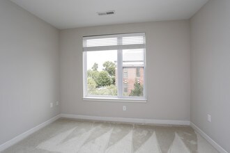 Mozzo Apartments in Indianapolis, IN - Building Photo - Interior Photo