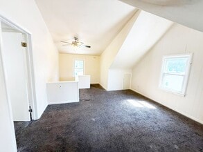15901 Lotus Dr in Cleveland, OH - Building Photo - Building Photo