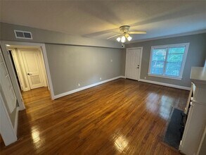 1802 Banks St in Houston, TX - Building Photo - Building Photo