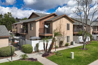 Stone Canyon Condominiums in Lakeside, CA - Building Photo - Building Photo