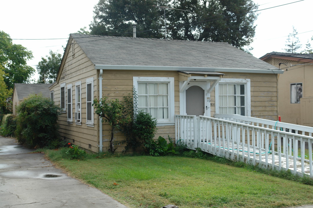 526 Page St in San Jose, CA - Building Photo