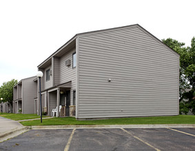 Ridgeway Apartments in Monticello, MN - Building Photo - Building Photo