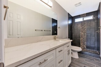 140 E Manhatton Dr in Tempe, AZ - Building Photo - Building Photo