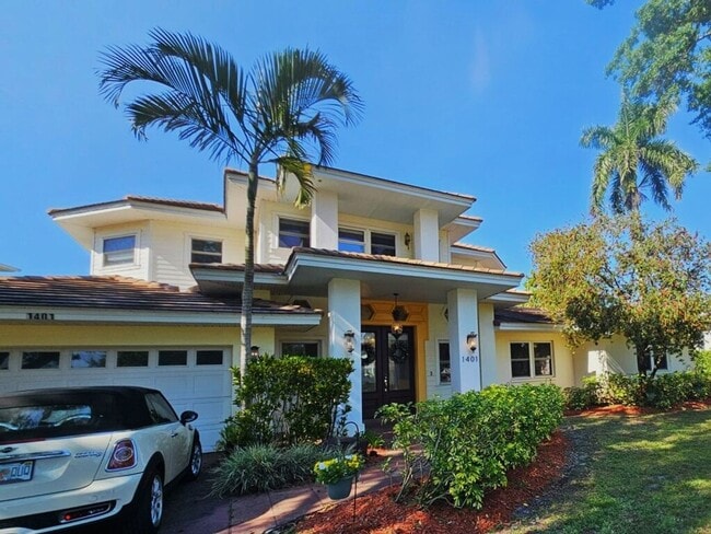 property at 1401 45th Ave N