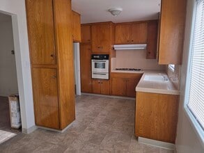 641 Border Ave, Unit 4 in Torrance, CA - Foto de edificio - Building Photo