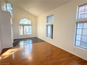 2836 Huber Heights Dr in Las Vegas, NV - Building Photo - Building Photo