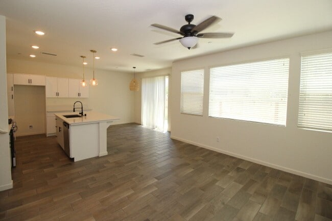 3732 Graystoke Way in Clovis, CA - Building Photo - Building Photo