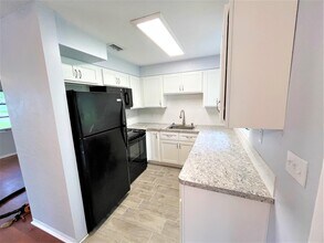 305 Trudgeon Dr in New Smyrna Beach, FL - Building Photo - Building Photo
