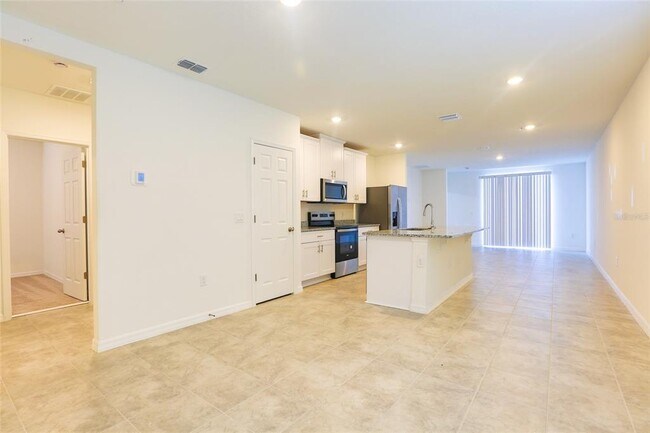 6004 Bimini Ave in Haines City, FL - Building Photo - Building Photo