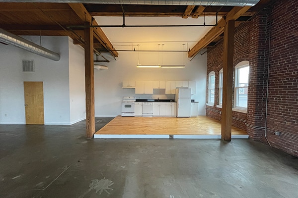 90 Lafayette St, Unit 90-206 in Salem, MA - Building Photo - Building Photo