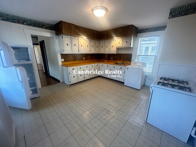 543 Broadway, Unit 1A